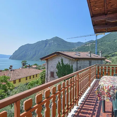 3 Bedroom Amazing In * Riva di Solto