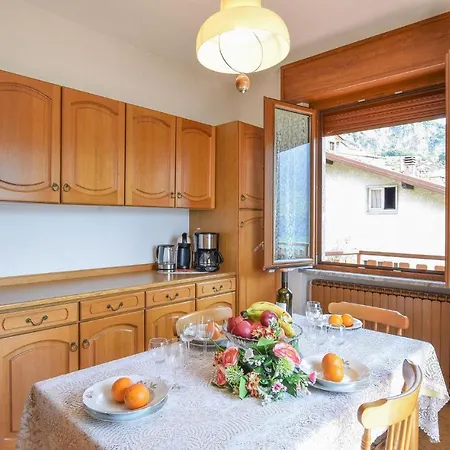 Apartment 3 Bedroom Amazing In Riva di Solto