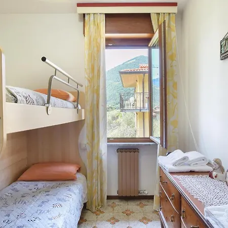 Apartment 3 Bedroom Amazing In Riva di Solto